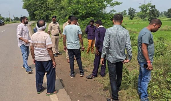 हथियारबंद बदमाशों ने सराफा कारोबारी को लूटा, अब तक आरोपी पकड़ से बाहर