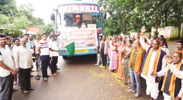 जशपुर से रामलला दर्शन के लिए 204 श्रद्धालु रवाना