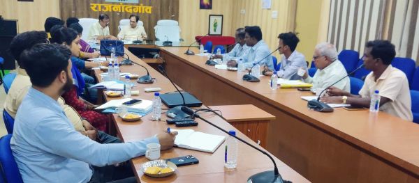 कलेक्टर ने की सपोर्ट एजेंसियों के कार्यों की समीक्षा