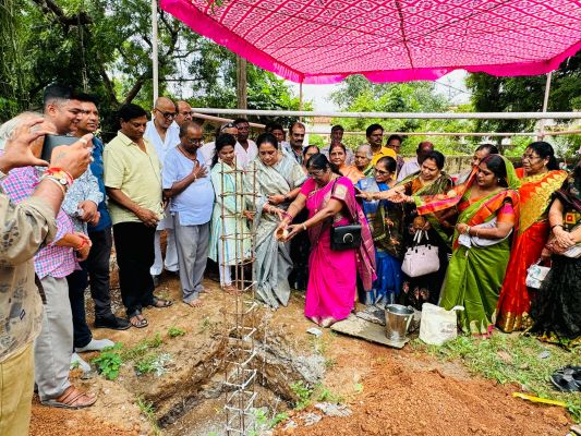 बाउंड्रीवाल व पेवर ब्लॉक  के लिए भूमिपूजन