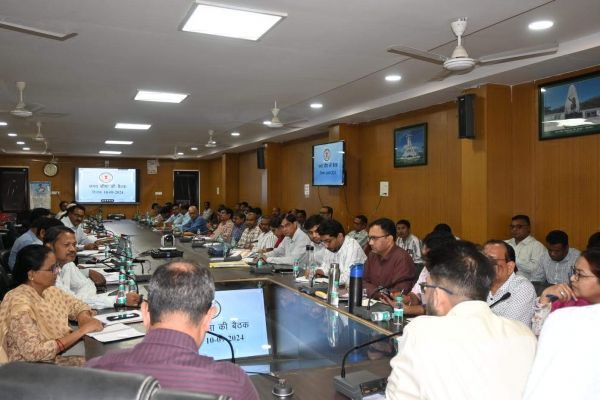 सीडीपीओ को नोटिस जारी करने व खाद्य सुरक्षा अधिकारी क़ा वेतन रोकने निर्देश