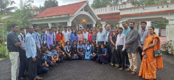 परिस्थितियों को अनुकूल बनाकर मेहनत करने वालों को मिलती है सफलता-कलेक्टर 