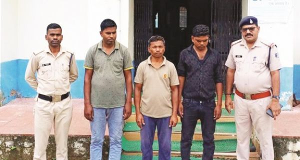 मृत के फर्जी हस्ताक्षर व कूटरचित दस्तावेजों से केसीसी लोन निकाल गबन, 3 और गिरफ्तार