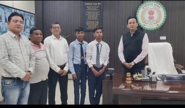 विज्ञान मॉडल स्पर्धा में जिले से 2 विद्यार्थियों का राष्ट्रीय स्तर पर चयन