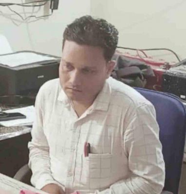 रिश्वत लेते शिक्षा विभाग  का बाबू गिरफ्तार