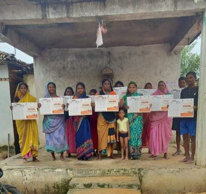 पीएम जनमन योजना के बेहतर क्रियान्वयन के लिए प्रोग्रेस मॉनिटरिंग कार्ड का वितरण