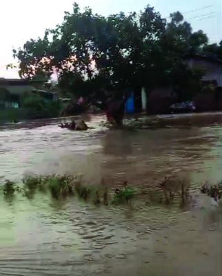 पेयजल की समस्या से जूझ रहे ग्रामीण
