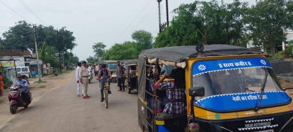 चरमराई ट्रैफिक व्यवस्था, बार-बार जाम