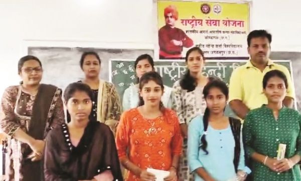 हिंदी दिवस पर कन्या महाविद्यालय में हुए विविध आयोजन