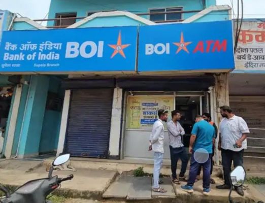 निकाल रहे थे 500 एटीएम से निकले 2000