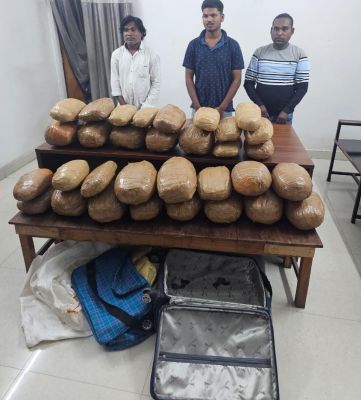 50 किलो गांजे से भरी कार जब्त,  तीन तस्कर गिरफ्तार