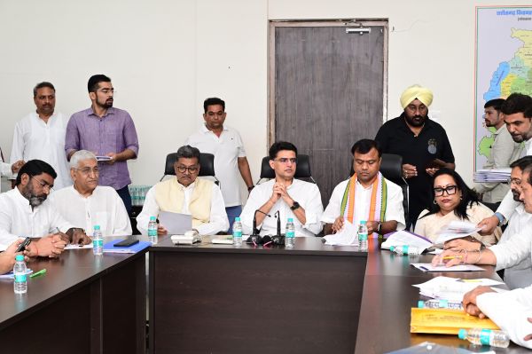 19 वार्ड प्रभारियों के साथ सचिन की दक्षिण पर चर्चा 