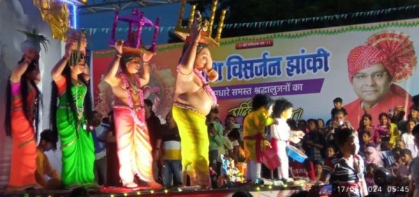 गणेश विसर्जन झांकी, डीजे बैन से दर्शनार्थी खुश, डांस प्रेमी निराश