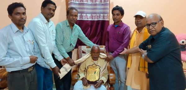 सुदर्शन प्रजापति प्रखर नाट्य कला सम्मान से सम्मानित