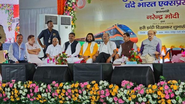 वंदेभारत शुरू होने पर विधायक ने दी बधाई
