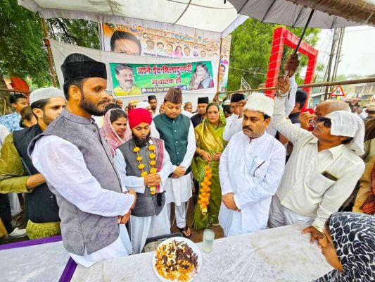 ईद मिलादुन्नबी पर निकाला जुलूस, स्वागत