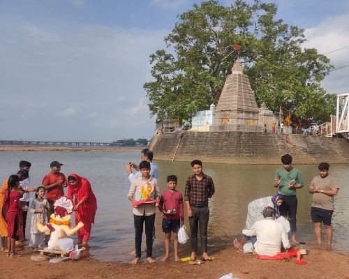 गणपति बप्पा मोरया अगले बरस तू जल्दी.... जयकारों के साथ गणेशजी की विदाई