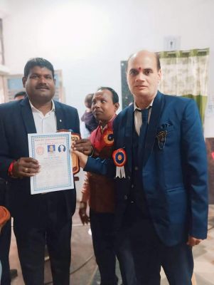 शिक्षक चैतनारायण  का सम्मान