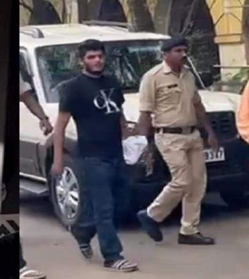 शोएब ढेबर पुलिस गिरफ्त में जूक बार के पास युवक से मारपीट की थी 
