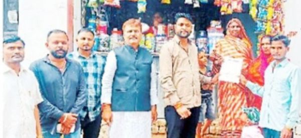 डोर टू डोर जाकर पूर्व जिलाध्यक्ष ने चलाया भाजपा का सदस्यता अभियान 