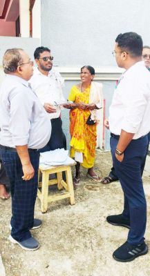 पिछड़ा वर्ग सर्वे की जांच करने वार्डों में पहुंचे आयुक्त