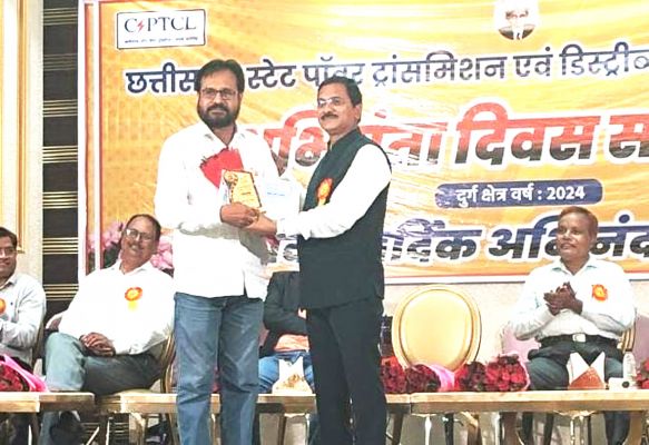 डॉ. राजेंद्र हरमुख को उत्कृष्ट अभियंता सम्मान