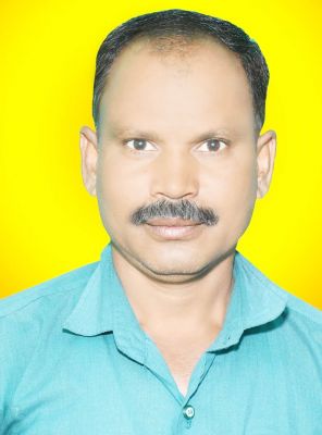 नारी के ग्रामीण अध्यक्ष की  खेत में मिली लाश