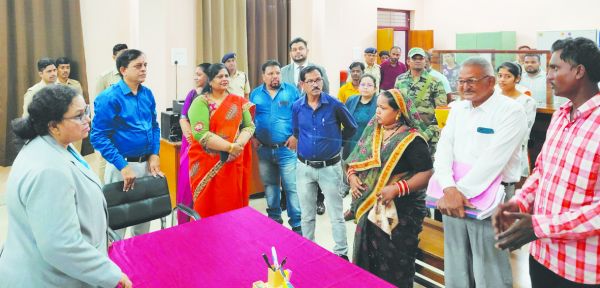 नेशनल लोक अदालत में 8333 न्यायालयीन प्रकरण का निपटारा