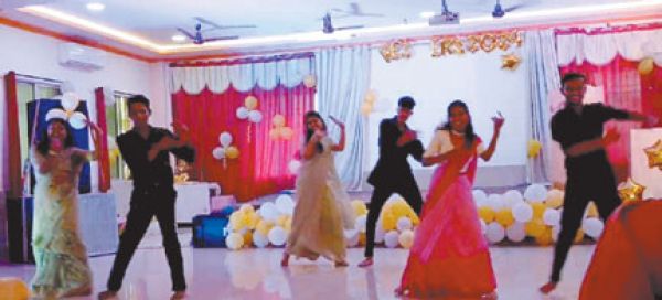 विप्र कॉलेज में नव प्रवेशित विद्यार्थियों का स्वागत समारोह