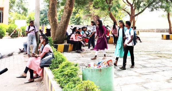 30 तक कॉलेज में प्रवेश