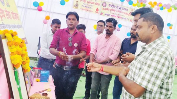 गुण्डाधुर महाविद्यालय के प्राचार्य ने किया मंच देने से इंकार