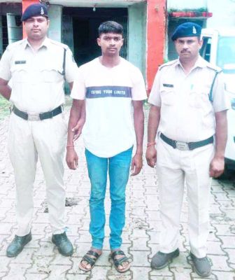 शादी का झांसा दे युवती से रेप, जंगल में छिपा आरोपी गिरफ्तार