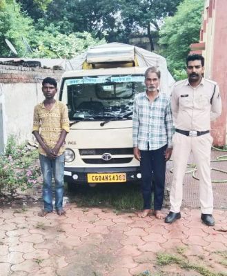 छोटा हाथी चोरी करने वाले 2 गिरफ्तार मॉल के पीछे छिपाकर रखा था