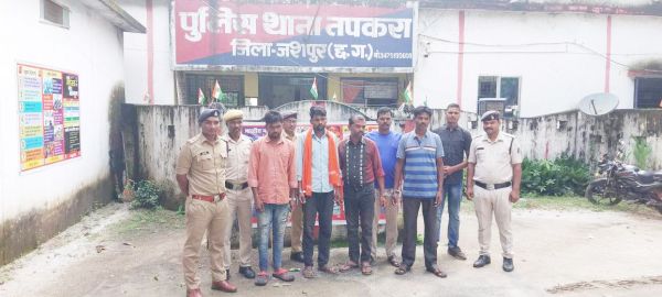 प्रेम प्रसंग : युवक की हत्या कर लाश जंगल में फेंकी