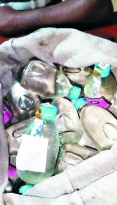 ढाबा से शराब जब्त