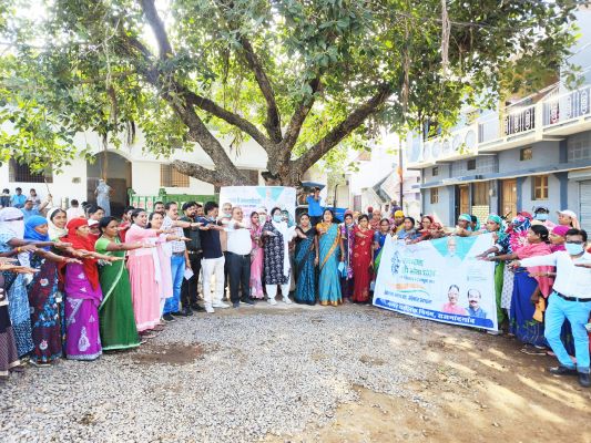 महापौर ने तालाब, मंदिर परिसर  व उद्यान में किया श्रमदान