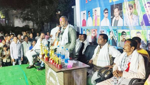 आर एन ग्रुप डांस में प्रथम