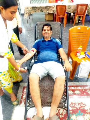 सिंधी गुरुद्वारा में रक्तदान शिविर 