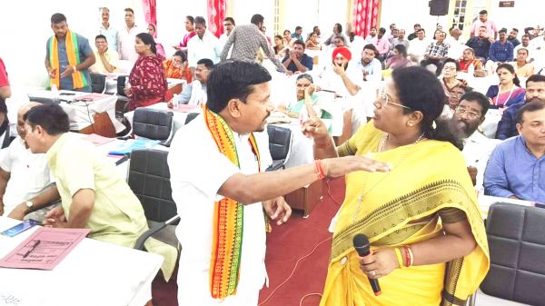डामरीकरण में भ्रष्टाचार पर विपक्ष ने दिखाए तेवर