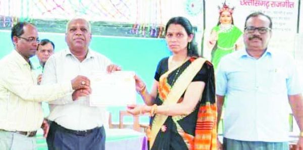 बच्चों के हित में बेहतर से बेहतर करने का प्रयास करें