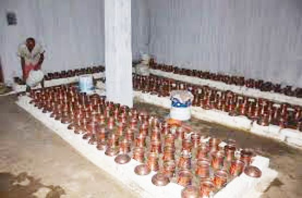 इस बार कई मंदिरों में तेल ज्योत ही जलाने का फैसला