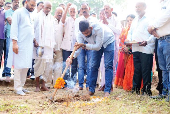 सीतापुर विधायक ने किया भूमिपूजन