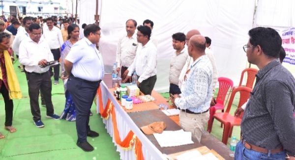 जनसमस्या निवारण शिविर में मिले   520 आवेदन
