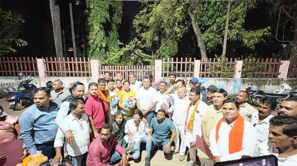 मानव मंदिर चौक का नाम महाकाल करने पर धार्मिक संगठनों ने दी महापौर को बधाई