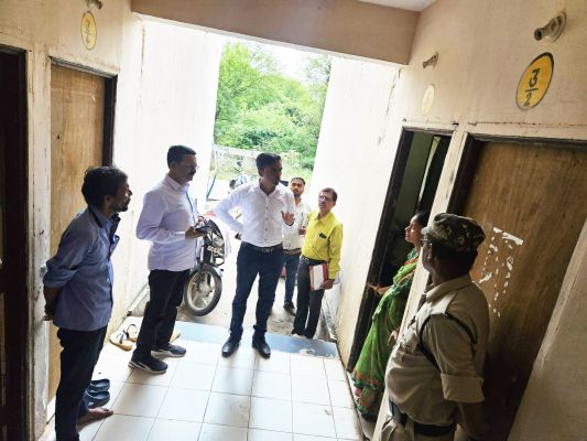 पीएम आवासों में अवैध कब्जा, खाली कराया 