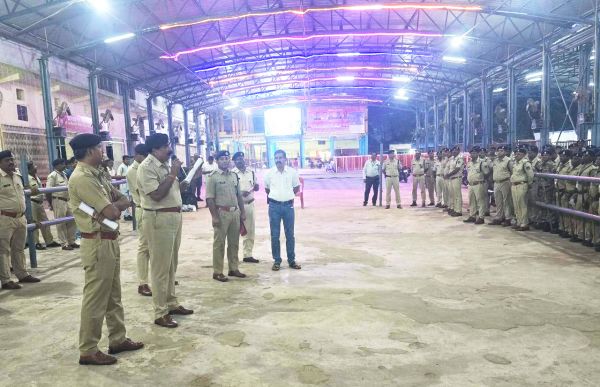 डोंगरगढ़ मेला में 800 से अधिक पुलिसकर्मी तैनात