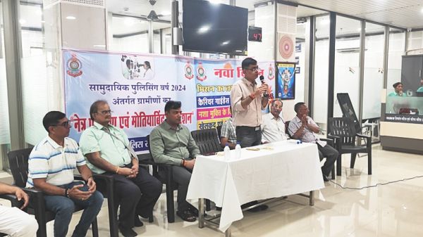 डेढ़ दर्जन ग्रामीणों के मोतियाबिंद का सफल आपरेशन