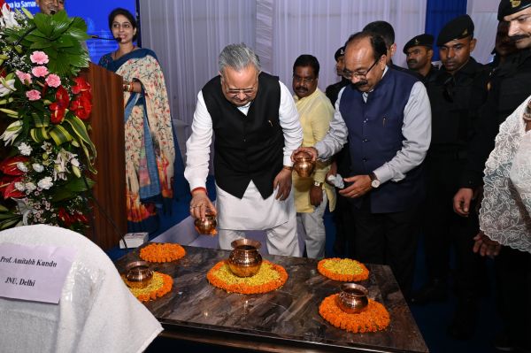 अभी सचेत नहीं हुए तो भू-जल भी प्रदूषित हो जाएगा-डॉ. रमन सिंह