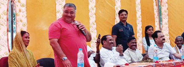 पीएम आवास हितग्राहियों के बीच पहुंचे विधायक, कहा सभी के बनेंगे मकान