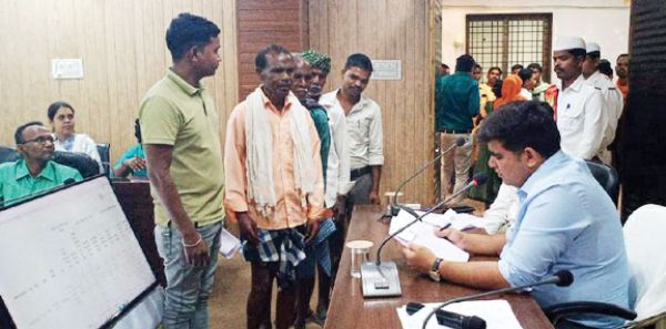  कलेक्टर जनदर्शन में 27 आवेदन